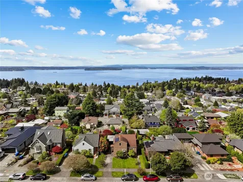 6901 40th Avenue SW Seattle WA 98136