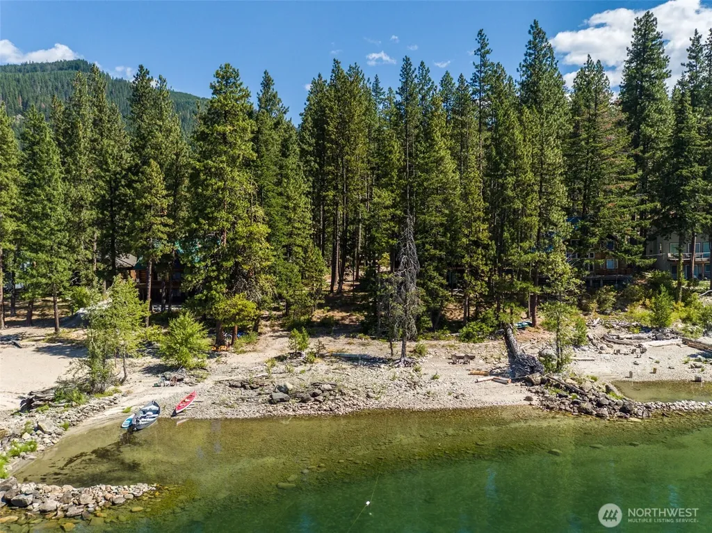 17027 North Shore Drive Leavenworth WA 98826