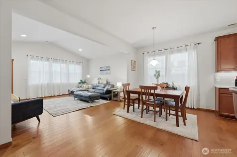 223 S 48th Place Mount Vernon WA 98274