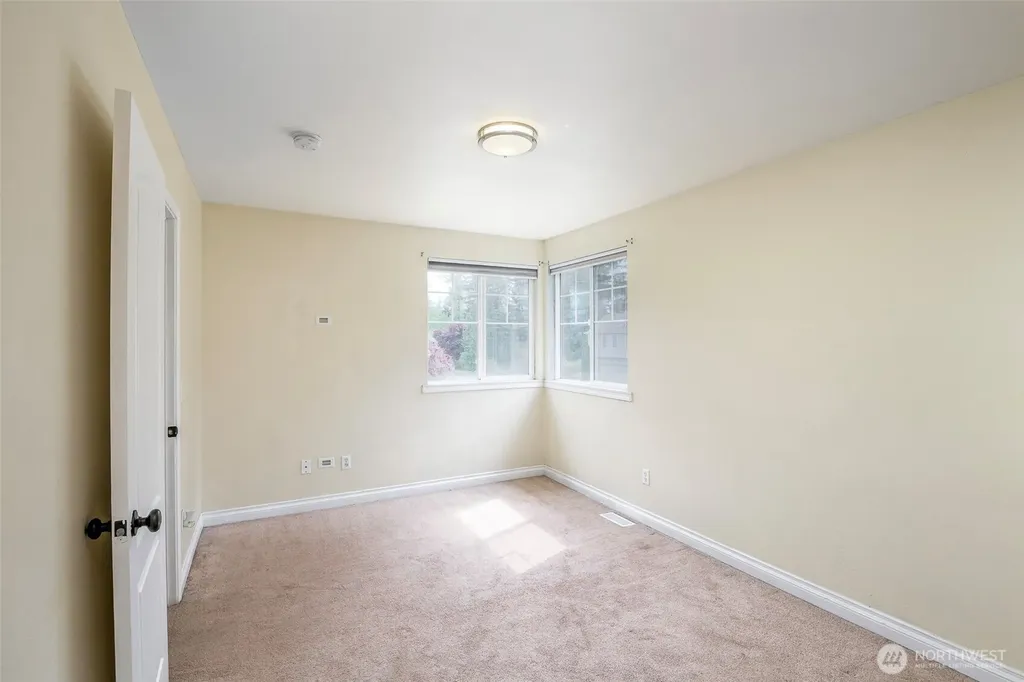 16927 121st Avenue E Puyallup WA 98374