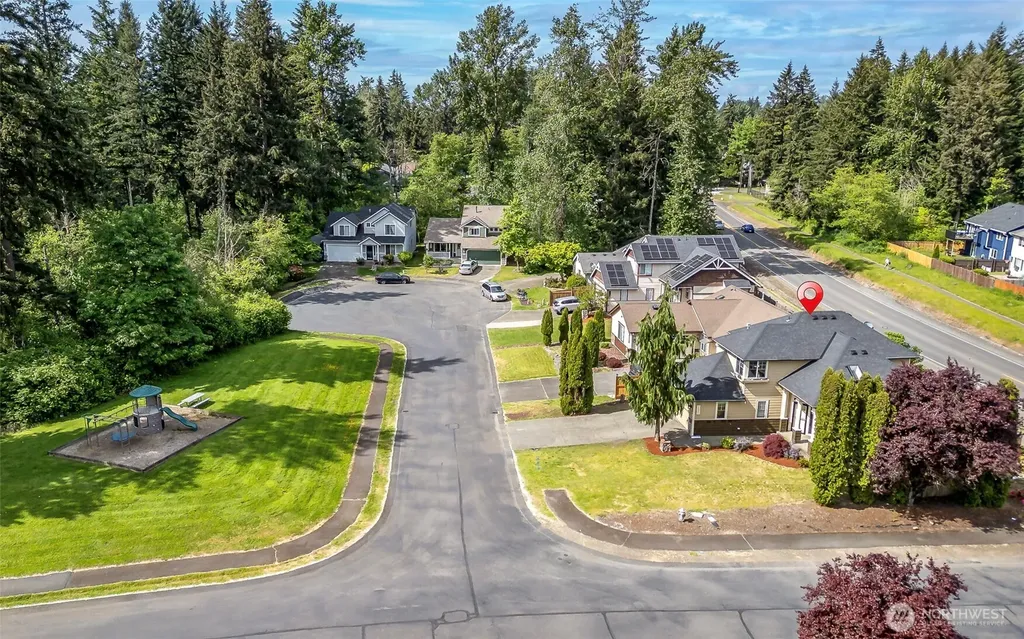 16927 121st Avenue E Puyallup WA 98374