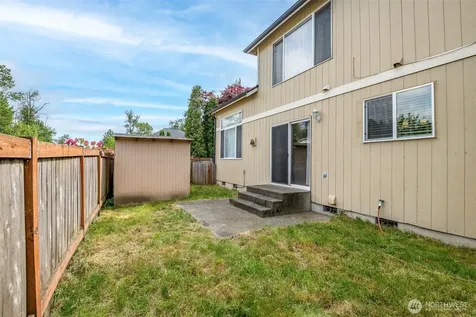 16927 121st Avenue E Puyallup WA 98374