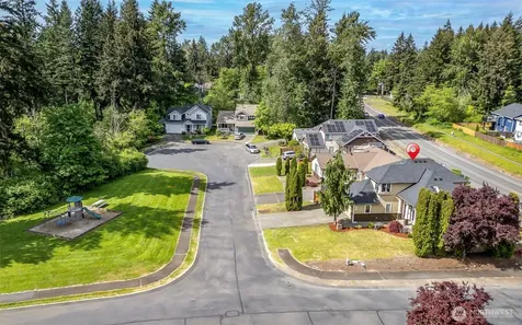 16927 121st Avenue E Puyallup WA 98374
