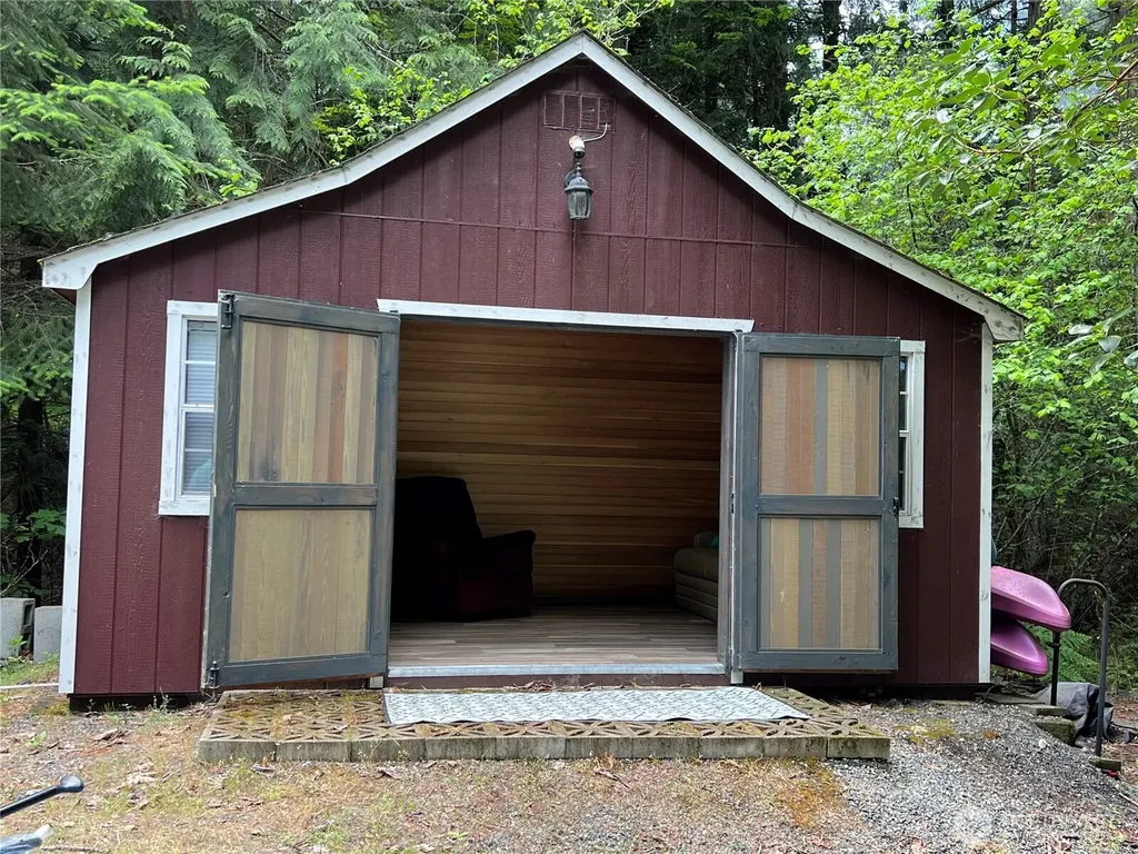 21950 Beachside Drive SE Yelm WA 98597