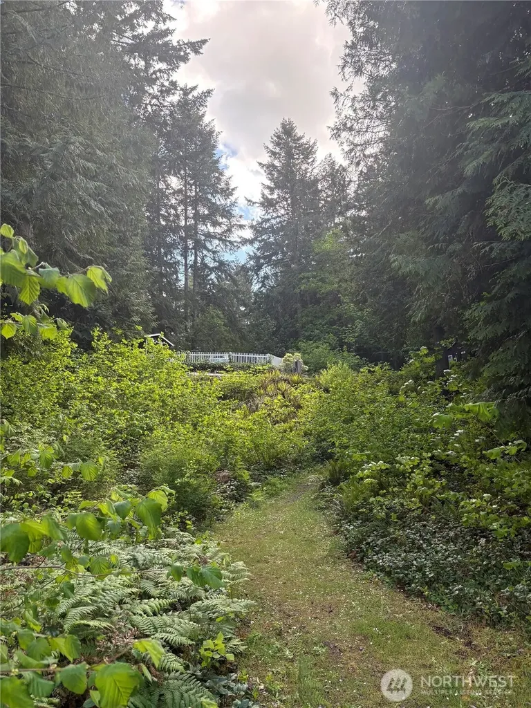 21950 Beachside Drive SE Yelm WA 98597