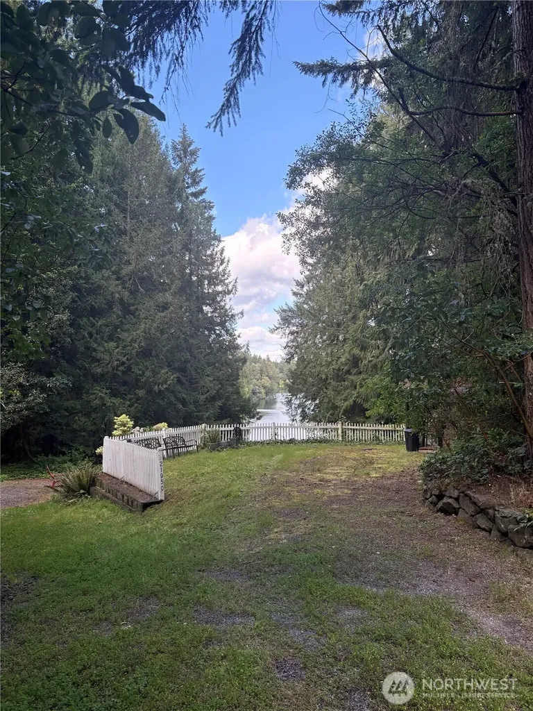 21950 Beachside Drive SE Yelm WA 98597