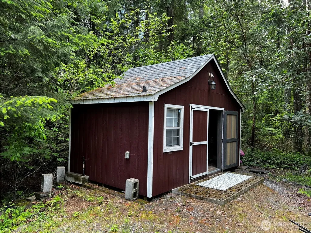 21950 Beachside Drive SE Yelm WA 98597