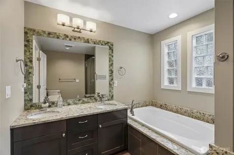 11633 NE 92nd Street Kirkland WA 98033