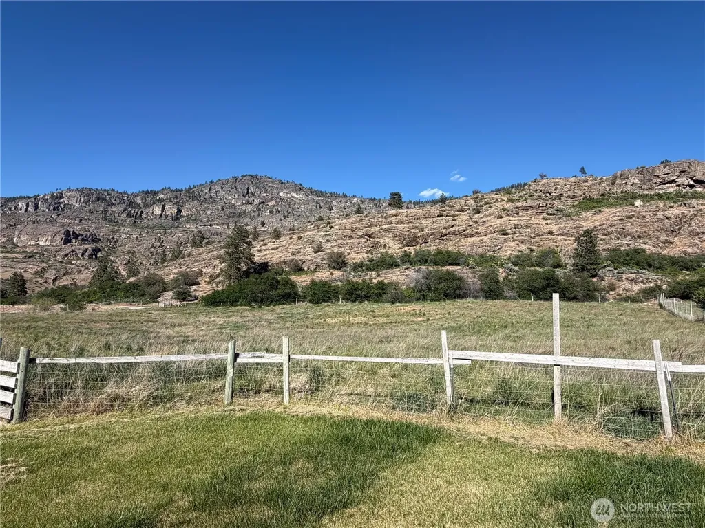 64 N Cordell Road Oroville WA 98844