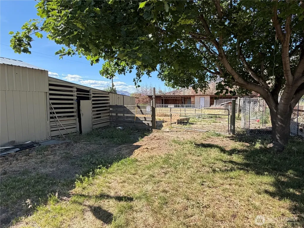 64 N Cordell Road Oroville WA 98844