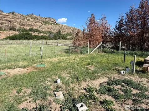 64 N Cordell Road Oroville WA 98844