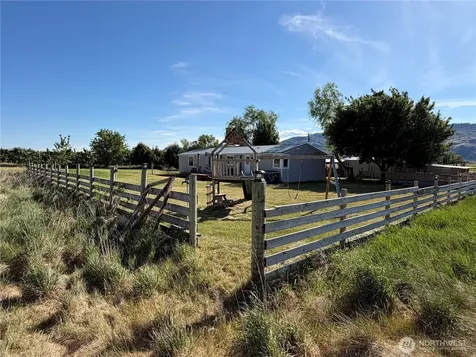 64 N Cordell Road Oroville WA 98844