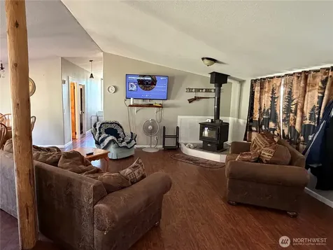 64 N Cordell Road Oroville WA 98844