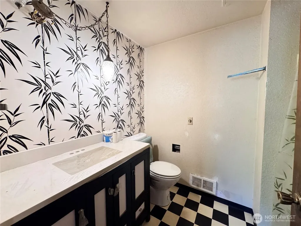 2139 Seabreeze Place Port Angeles WA 98363