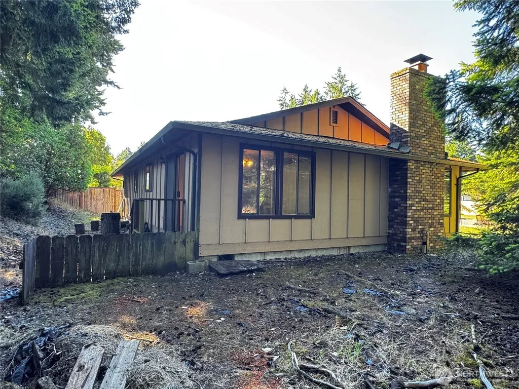 2139 Seabreeze Place Port Angeles WA 98363