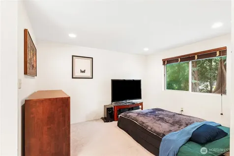 230 222nd Avenue NE Sammamish WA 98074