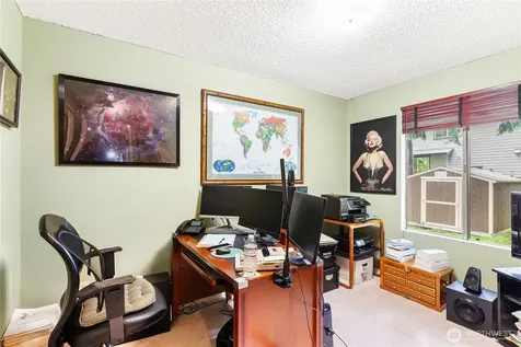 230 222nd Avenue NE Sammamish WA 98074