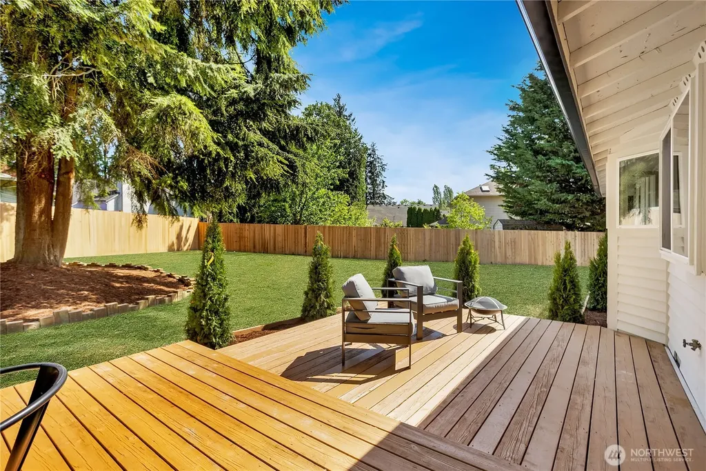 16103 E Shore Drive Lynnwood WA 98087
