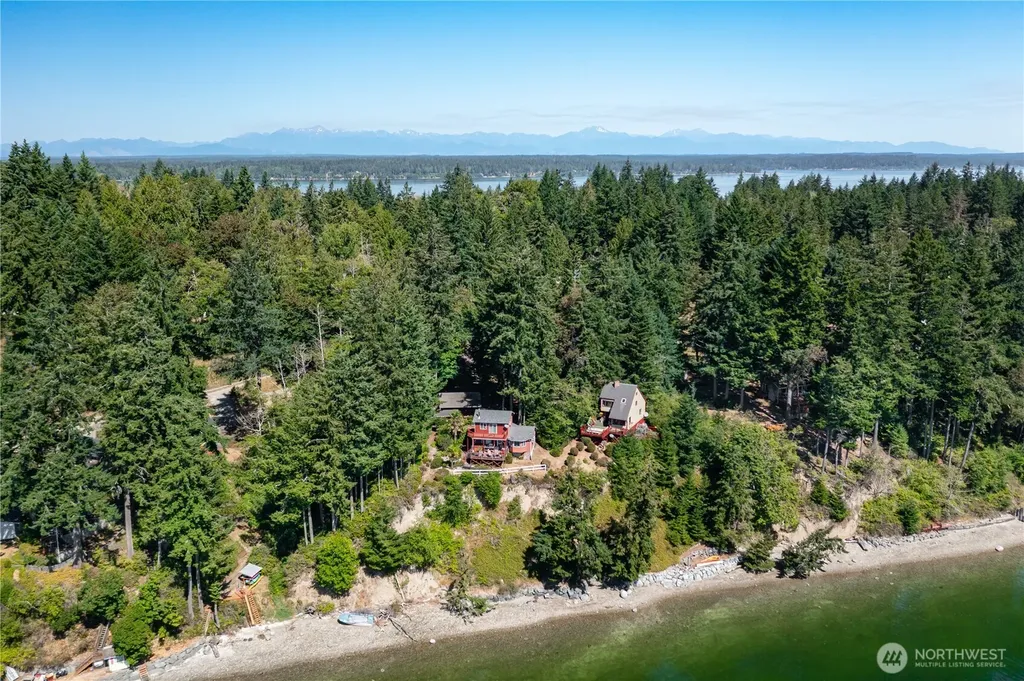 621 E Herron Boulevard NW Lakebay WA 98349