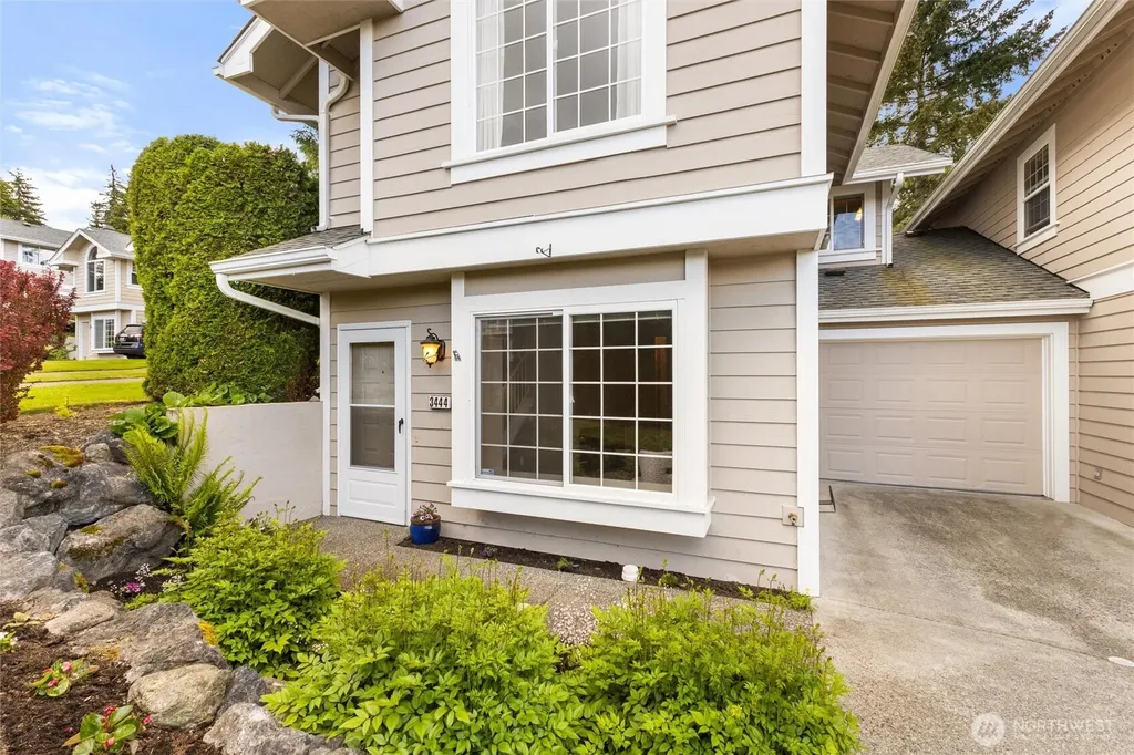 3444 Deer Pointe Court N Bellingham WA 98226