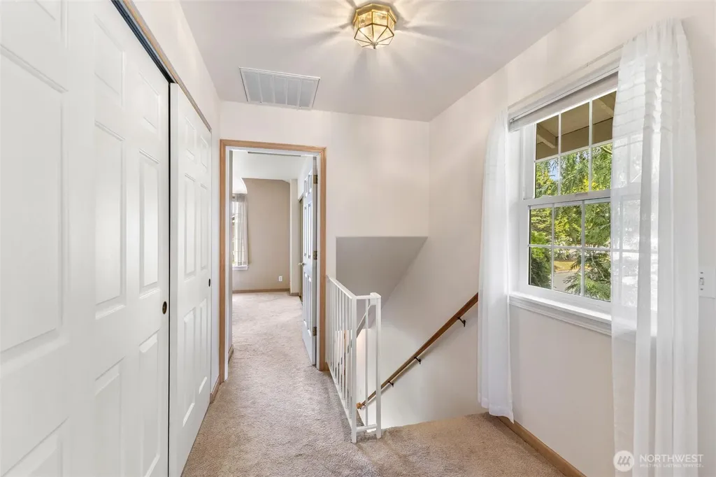 3444 Deer Pointe Court N Bellingham WA 98226