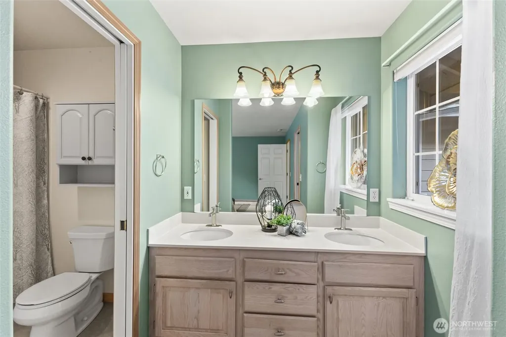 3444 Deer Pointe Court N Bellingham WA 98226