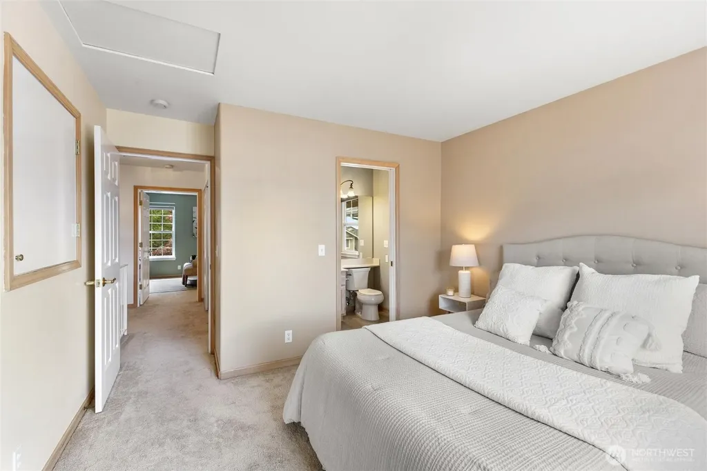 3444 Deer Pointe Court N Bellingham WA 98226