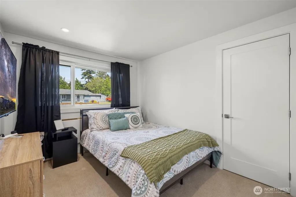 2331 S 251st Street Kent WA 98032