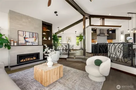 10847 Bill Point Bluff NE Bainbridge Island WA 98110