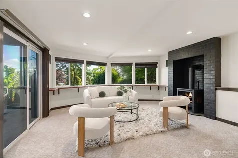 10847 Bill Point Bluff NE Bainbridge Island WA 98110