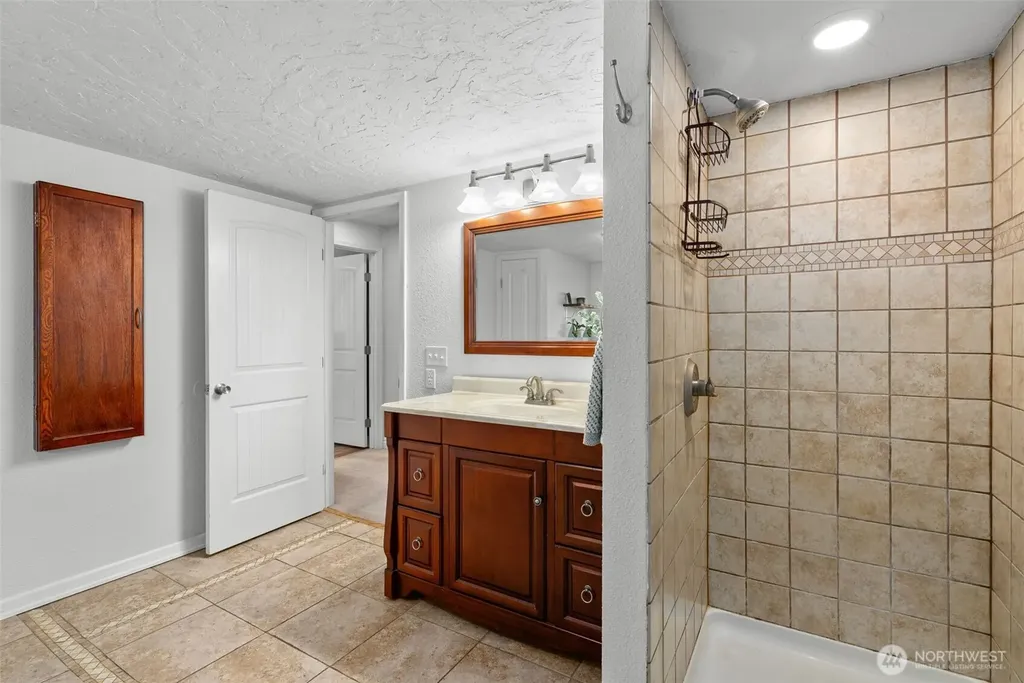 2312 Evergreen Avenue SE Port Orchard WA 98366