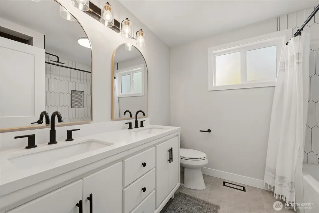 707 11th Avenue Milton WA 98354