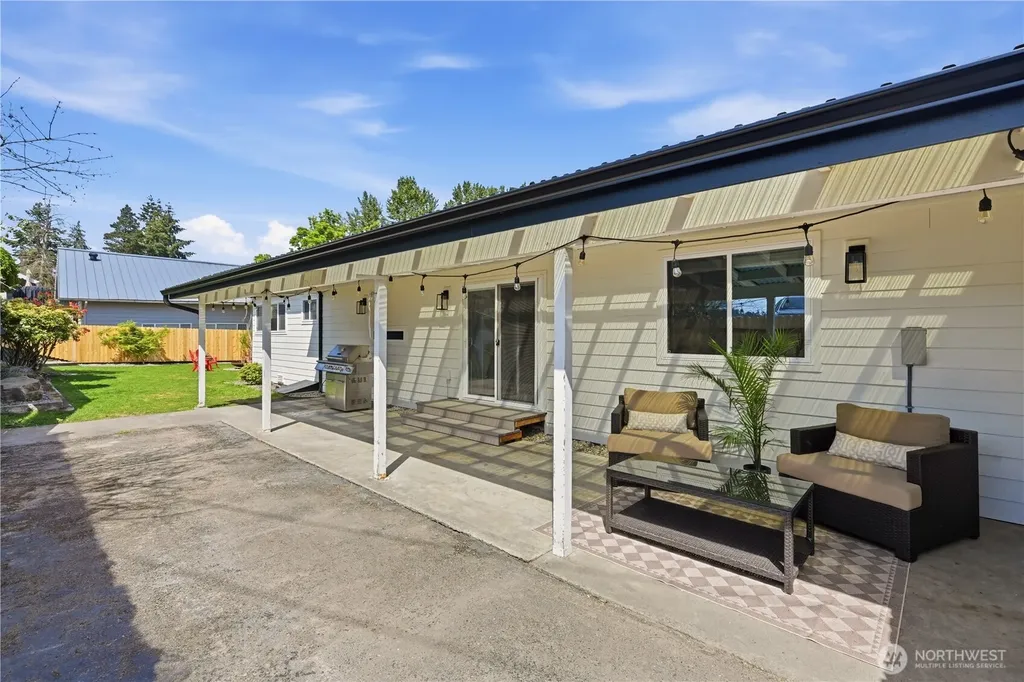 707 11th Avenue Milton WA 98354