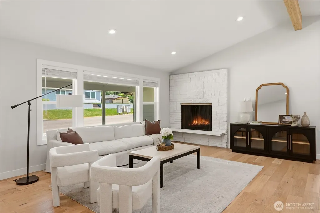 707 11th Avenue Milton WA 98354