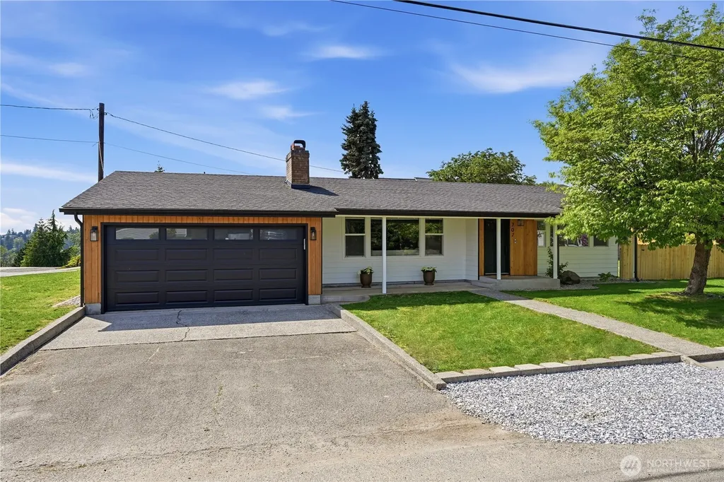 707 11th Avenue Milton WA 98354