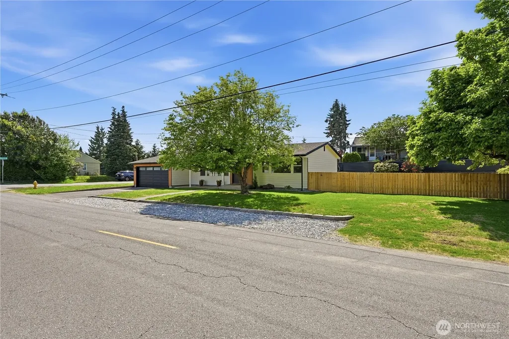 707 11th Avenue Milton WA 98354