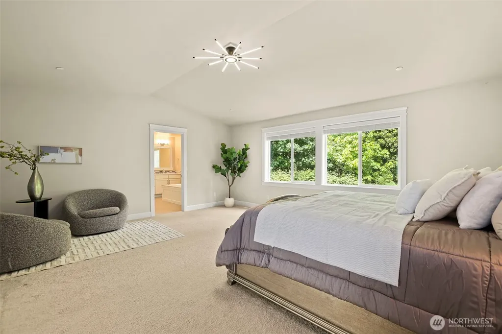 29 242nd Street SE Bothell WA 98021