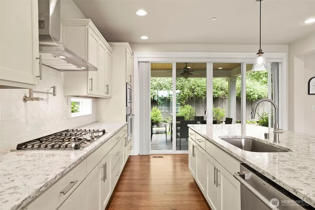 29 242nd Street SE Bothell WA 98021