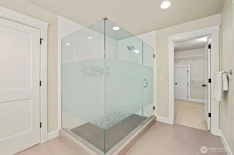 29 242nd Street SE Bothell WA 98021