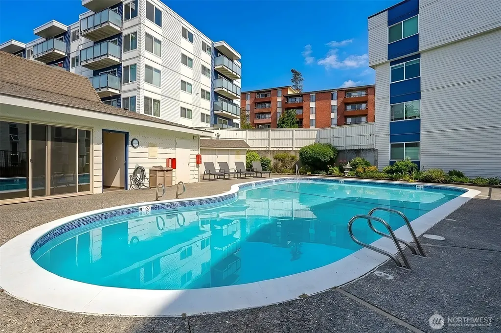 3711 26th Place W Seattle WA 98199