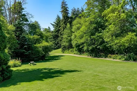 3711 26th Place W Seattle WA 98199
