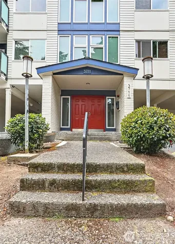3711 26th Place W Seattle WA 98199