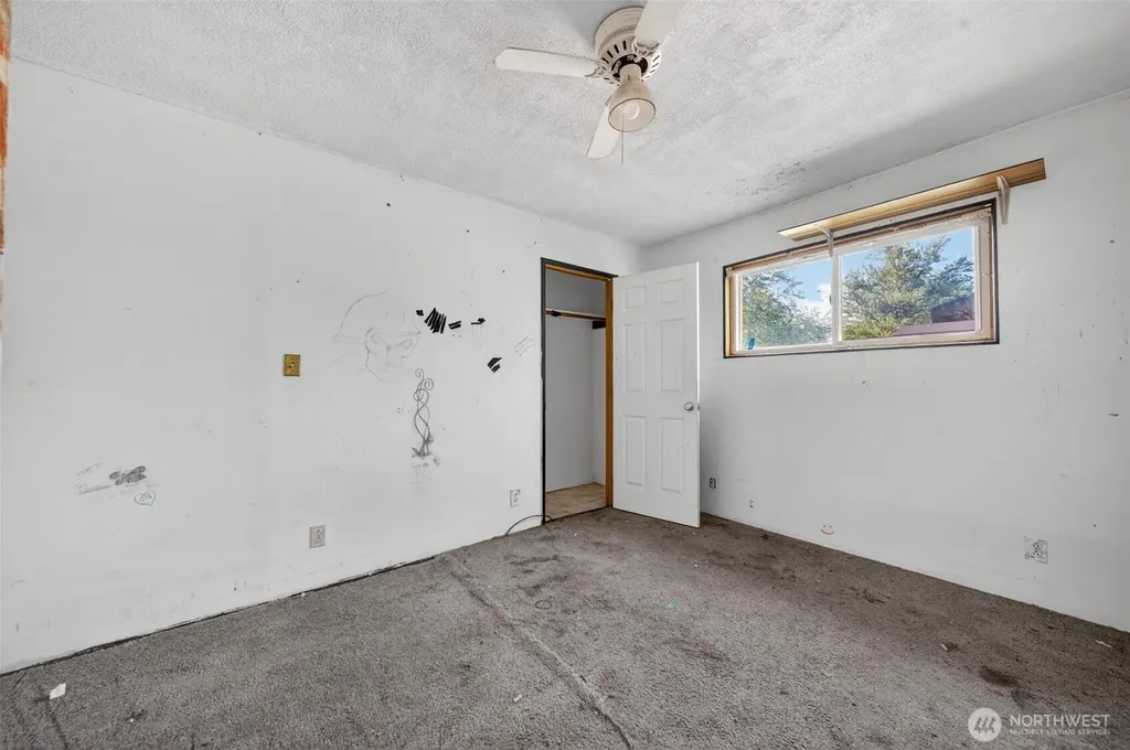 611 S Farr Road Spokane WA 99206