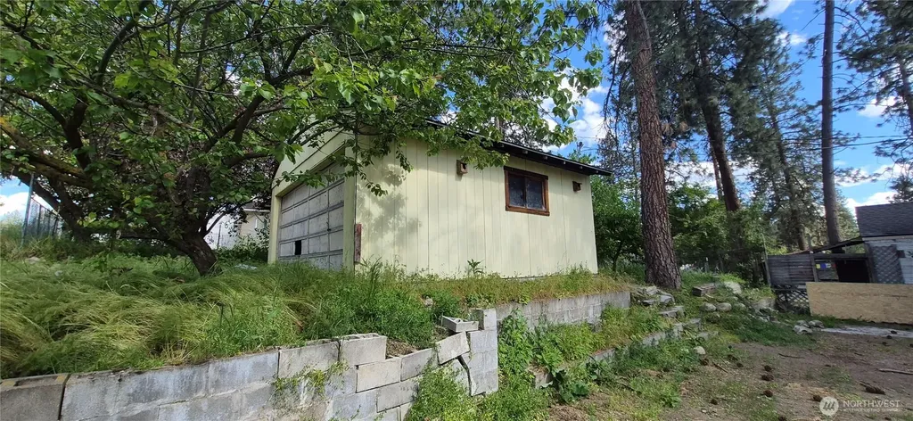 611 S Farr Road Spokane WA 99206