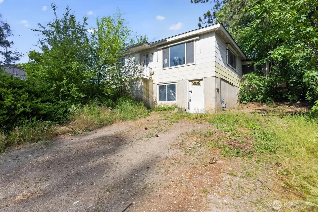 611 S Farr Road Spokane WA 99206