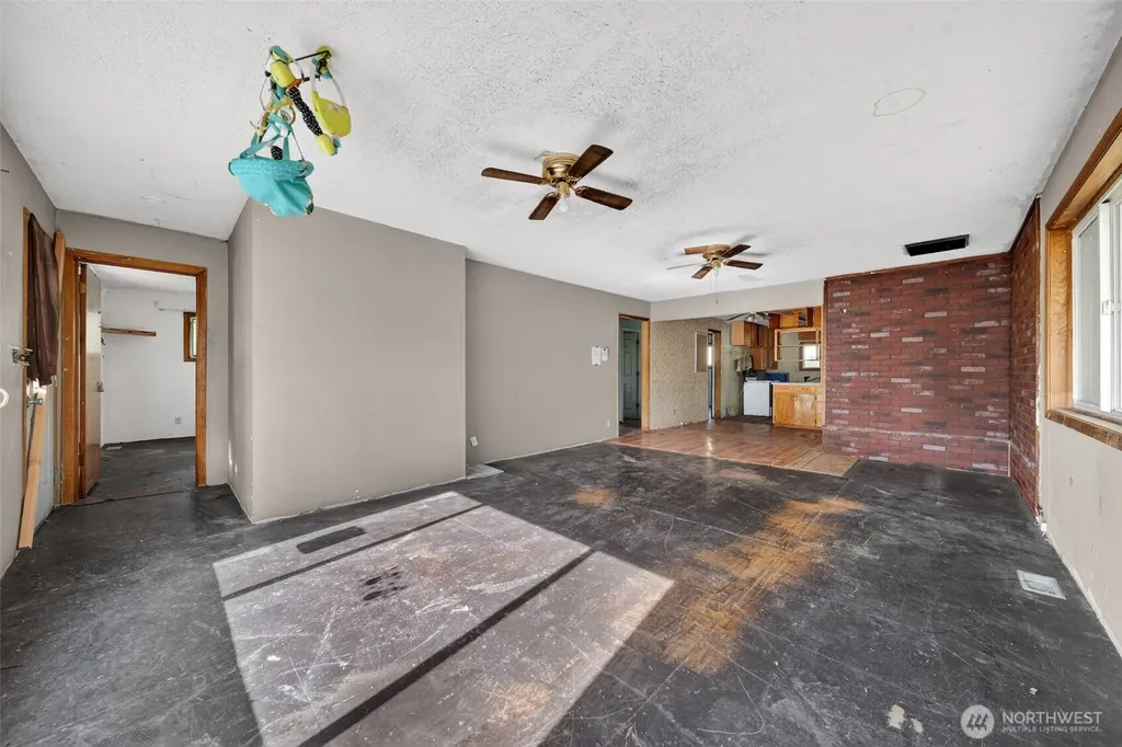 611 S Farr Road Spokane WA 99206