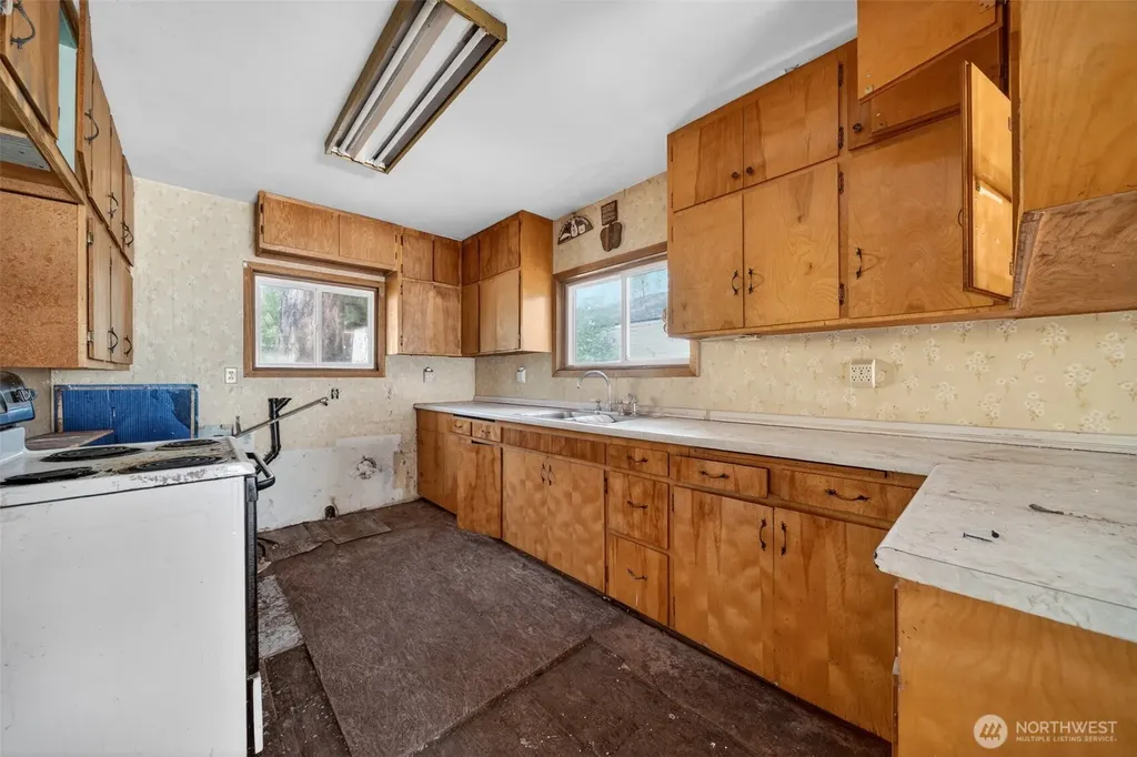 611 S Farr Road Spokane WA 99206