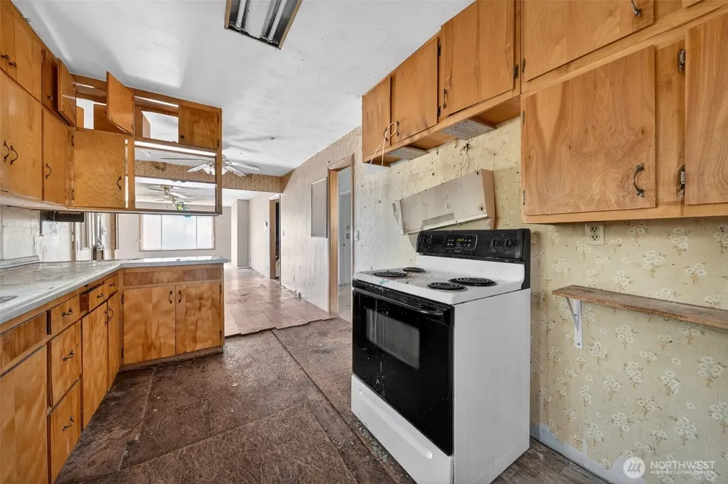 611 S Farr Road Spokane WA 99206