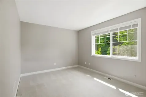 24923 NE 3rd Place Sammamish WA 98074