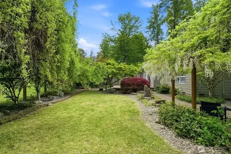 24923 NE 3rd Place Sammamish WA 98074